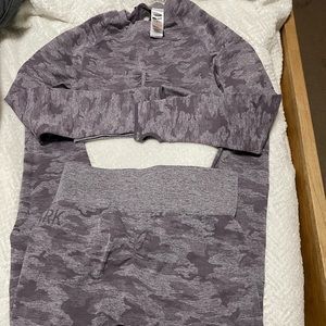 Gymshark camo seamless set
